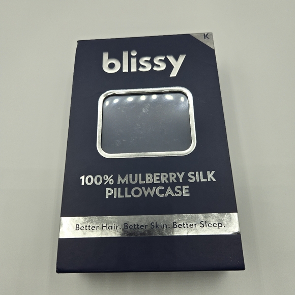 NWT Blissy Mulberry Silk Pillowcase, Navy Blue, Standard/Queen or King Size - Picture 5 of 7